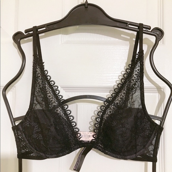 🔥ON SALE🔥2/$33🔥 💖Victoria Secret Very Sexy Unlined Plunge - Picture 1 of 3